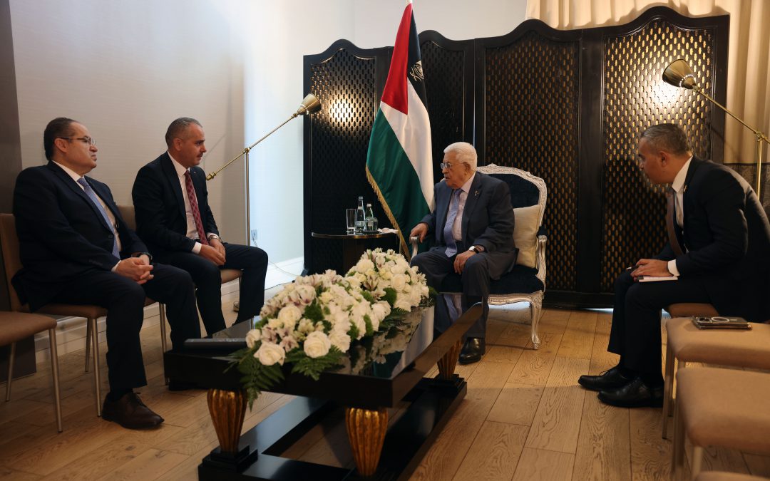 الرئيس يستقبل رئيس اتحاد الغرف التجارية الصناعية الزراعية الفلسطينية